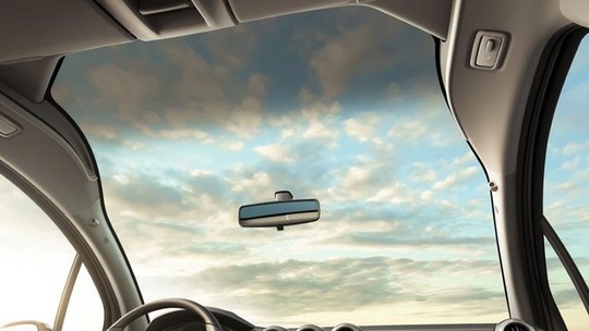 Sabe o para-brisa panorâmico do Citröen C3? Não existe mais