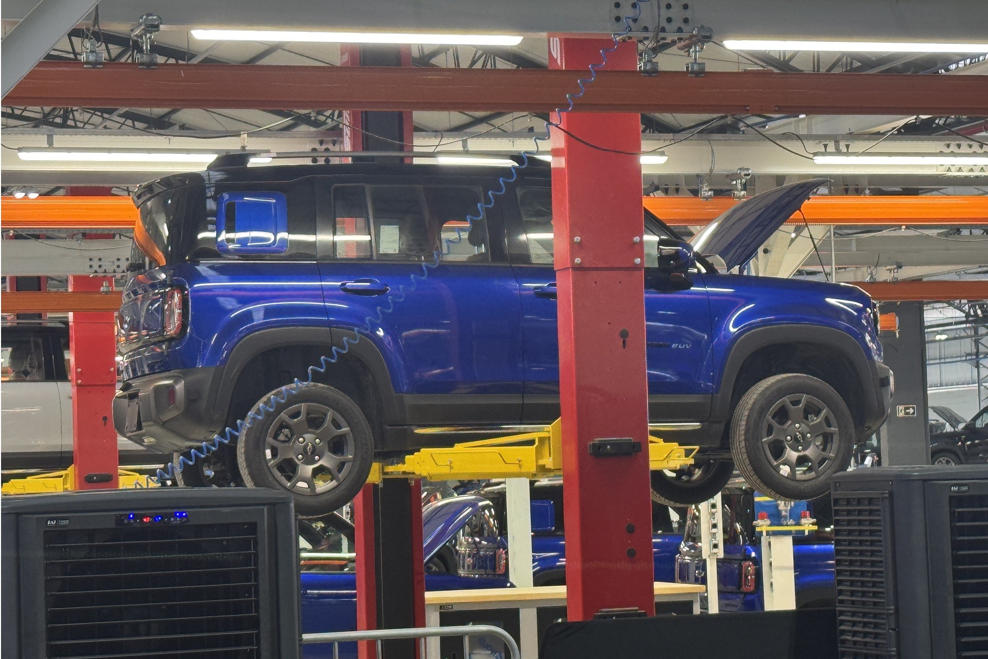 Chevrolet Spark começa a ser montado no Brasil e Captiva será o próximo