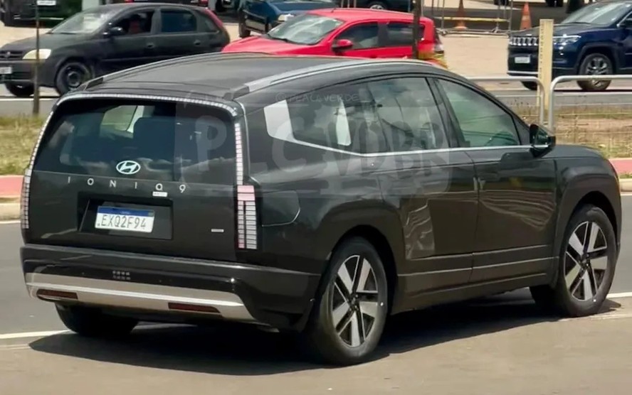 Hyundai Ioniq 9 já começou a rodar no Brasil