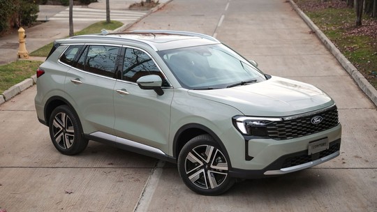 Ford Territory 2026 chega mais equipado, com novo visual e pelo mesmo preço