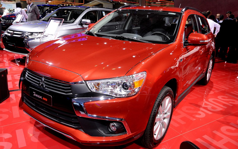 O ASX AWD é visto no estande da Mitsubishi no Salão do Automóvel de São Paulo 2016 — Foto: Alan Morici/G1