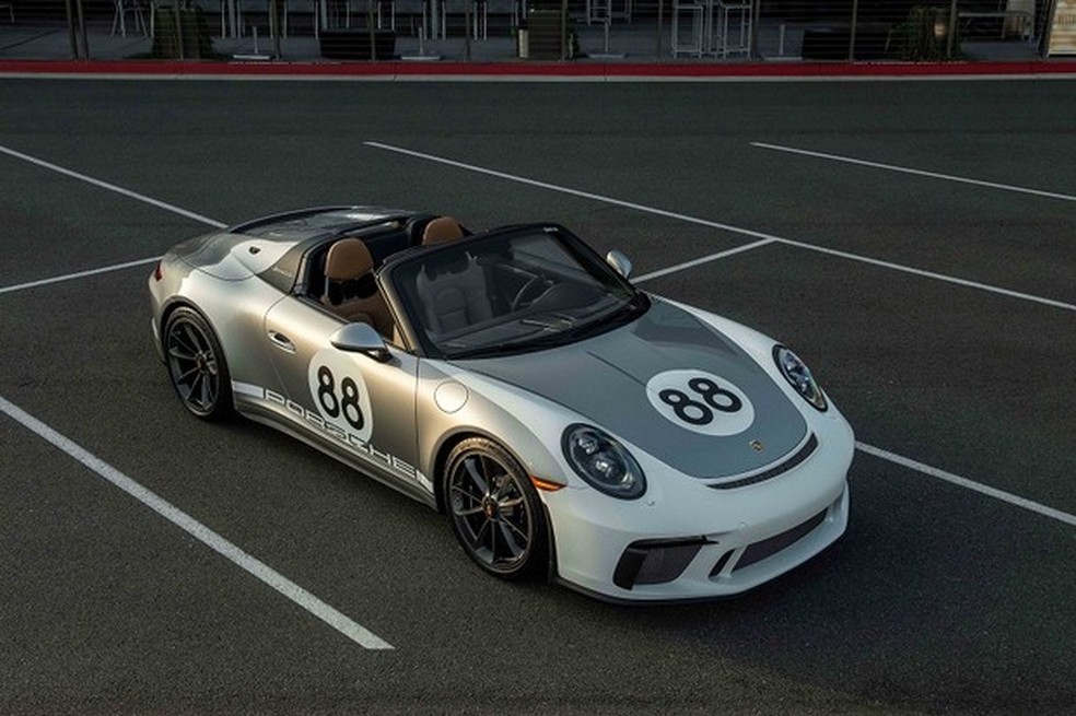 Porsche 911 Speedster é uma série especial comemorativa limitada a 1.948 unidades (Foto: Divulgação) — Foto: Auto Esporte