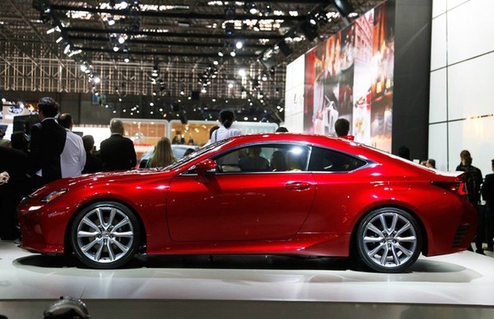 Lexus RC cupê (Foto: Fabio Aro/Auto News Brasil) — Foto: Auto Esporte