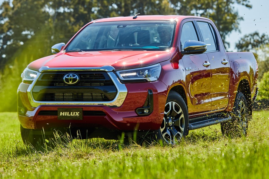 Toyota Hilux SRX