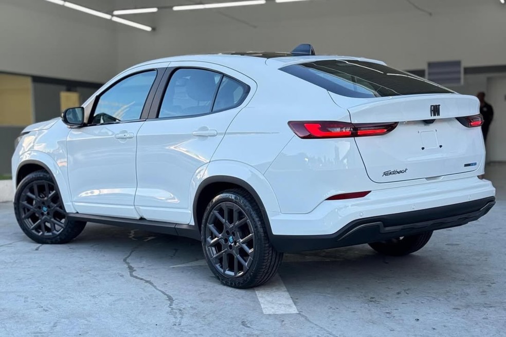 Novo Fiat Fastback 2026 tem mais elementos pintados na cor da carroceria — Foto: Reprodução/Instagram @yagodroizz
