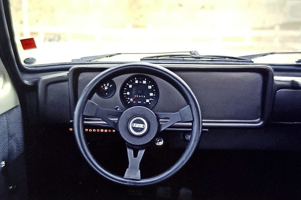 No painel simplicidade de doer, mas comum à época — Foto: Autoesporte/Acervo MIAU