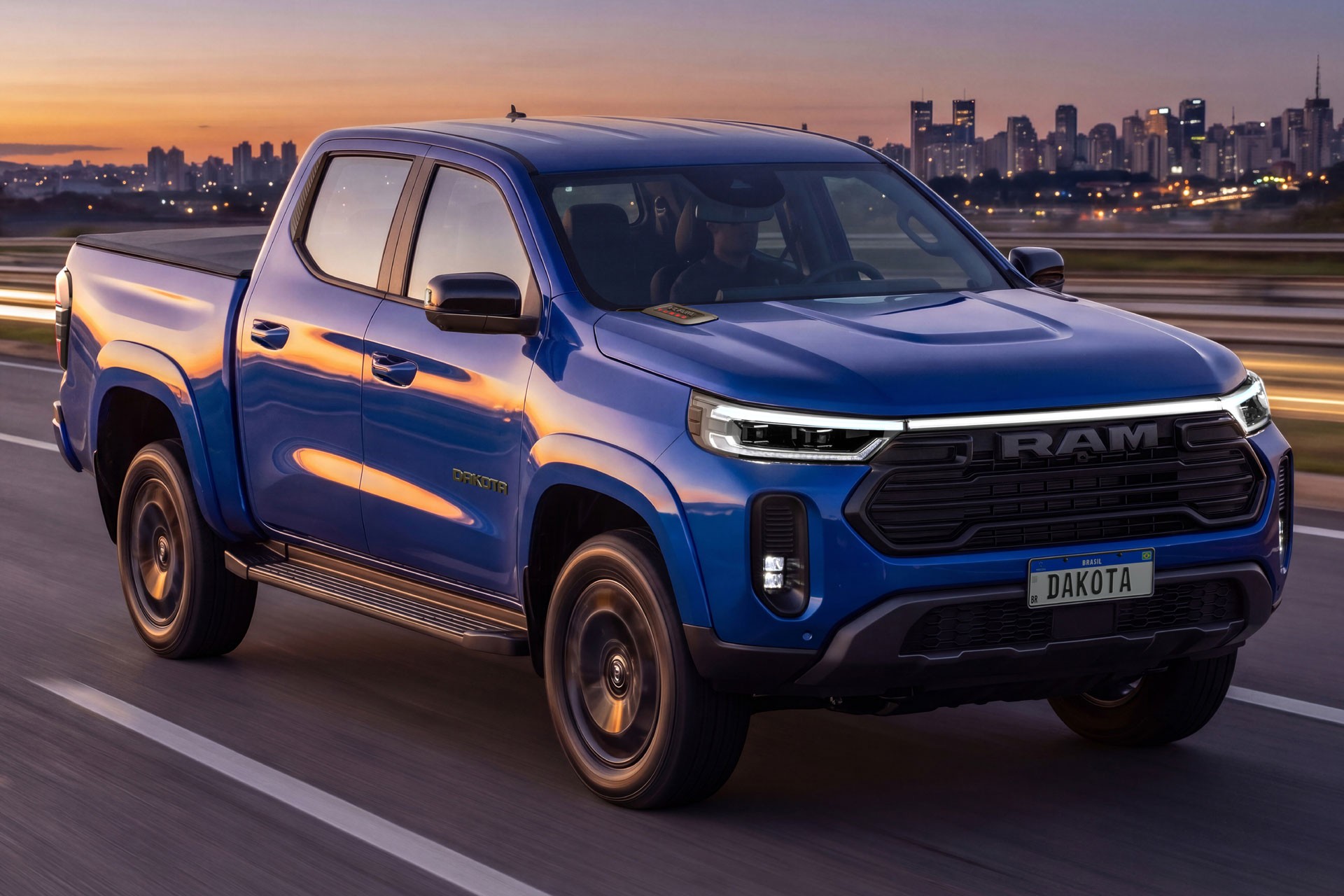 Ram Dakota Laramie Night Edition é nova versão de topo e custa R$ 330 mil