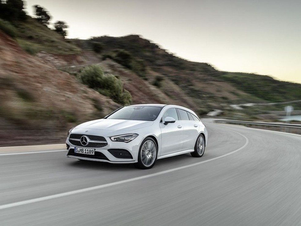 O pacote estético AMG Line dá uma cara mais agressiva, com tomadas de ar maiores  (Foto: Divulgação) — Foto: Auto Esporte
