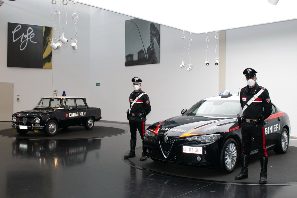 Alfa Romeo Giulia blindado: fabricante fornece veículos para a polícia italiana desde 1951 — Foto: Divulgação