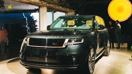 Carros de luxo personalizados de fábrica viram moda e podem custar milhões