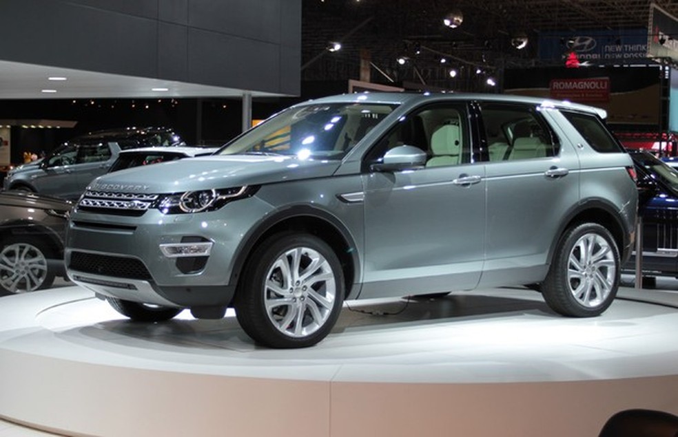 Land Rover Discovery Sport no Salão do Automóvel 2014 (Foto: Fabio Aro/Auto News Brasil) — Foto: Auto Esporte