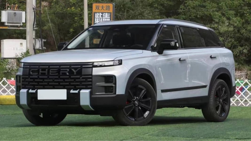 Chery Tiggo 7 Sport muda e fica muito parecido com SUVs da Land Rover