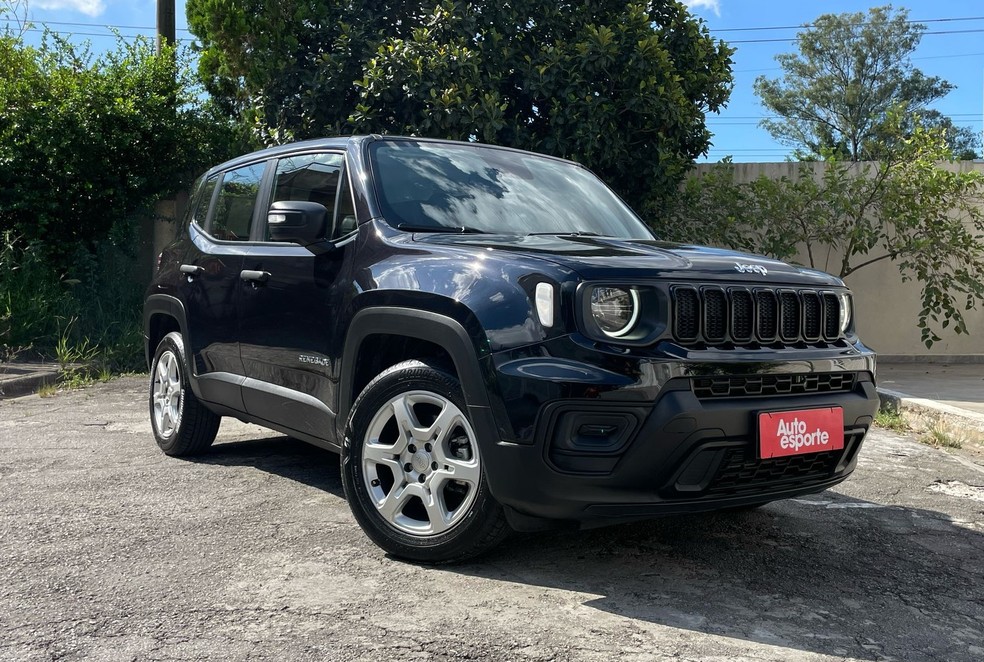 Jeep Renegade de entrada é a versão que menos perde valor, aponta levantamento — Foto: Cauê Lira/Autoesporte