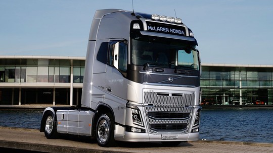 Volvo coloca à venda caminhões da equipe McLaren de Fórmula 1