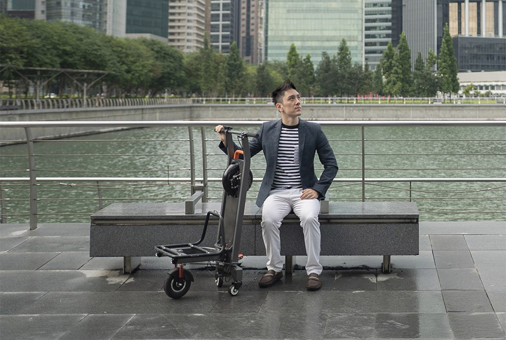 Patinete elétrico MIMO C1 pode se transformar em um carrinho de mão em apenas três segundos — Foto: Divulgação