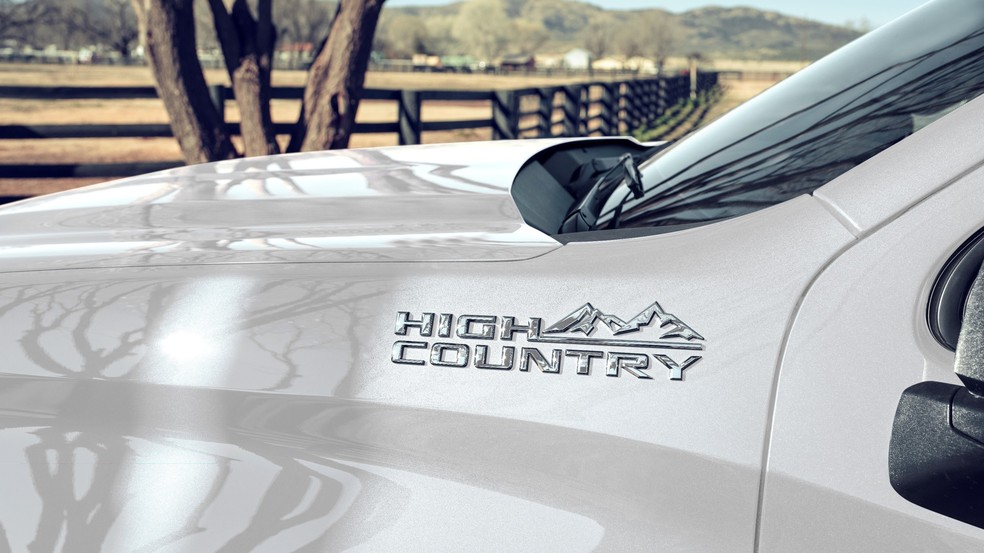 High Country é a versão mais luxuosa da linha da picape — Foto: Divulgação