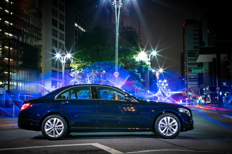 Mercedes Classe C "híbrido" (Foto: Divulgação) — Foto: Auto Esporte