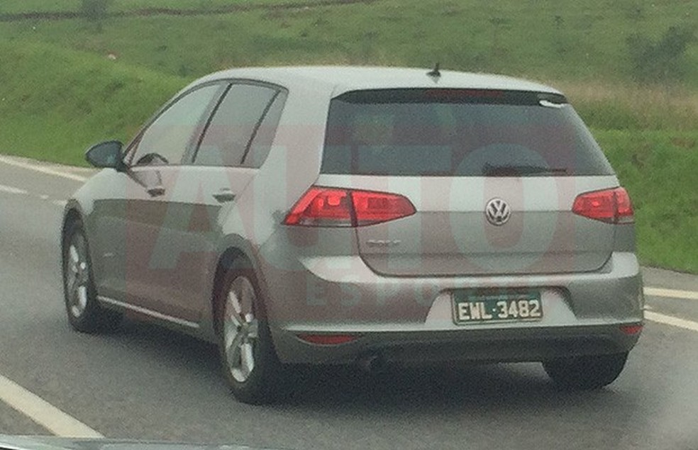 Volkswagen Golf GTI nacional flagrado em testes (Foto: Guilherme Blanco Muniz/Auto News Brasil) — Foto: Auto Esporte