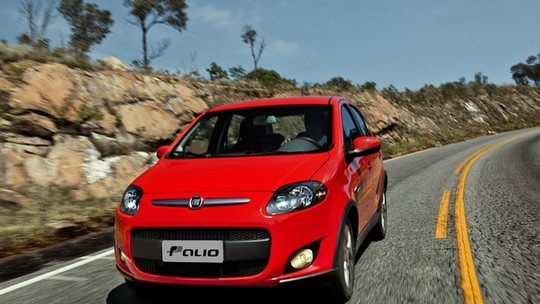 5 carros de até R$ 40 mil para comprar em 2024 e não gastar muito com IPVA