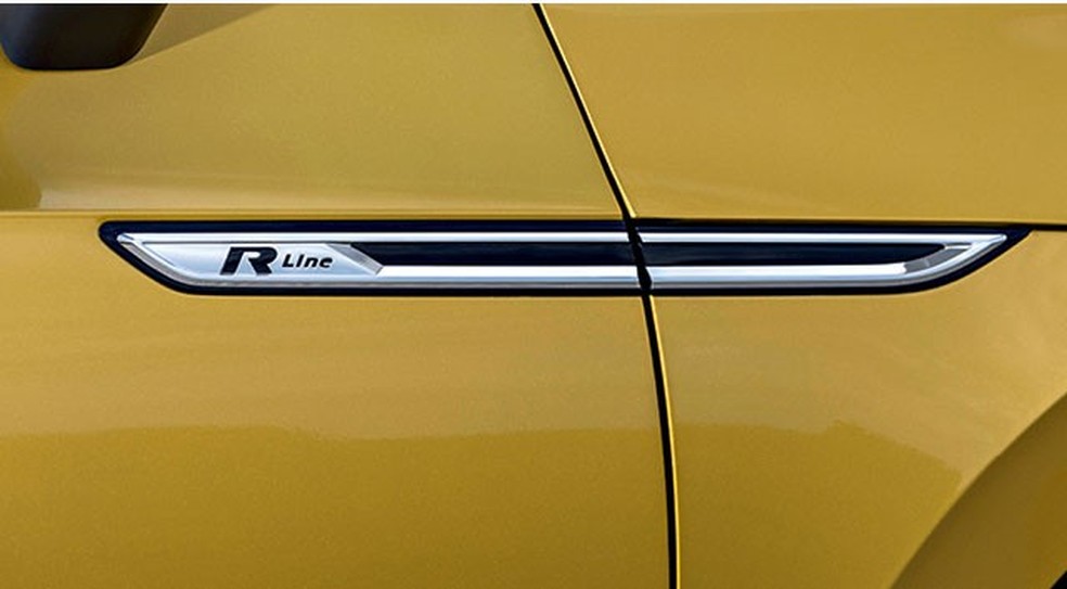 Detalhes da linha esportiva R-Line estão por toda parte do Arteon — Foto: Auto Esporte
