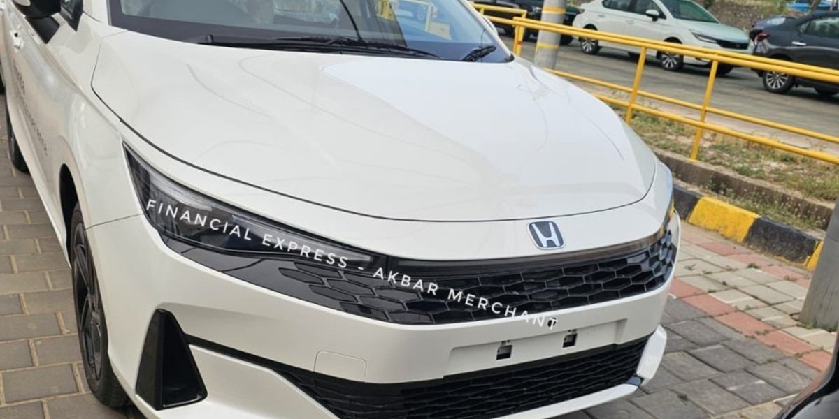 Novo Honda City surge sem disfarces e revela inspiração no Prelude