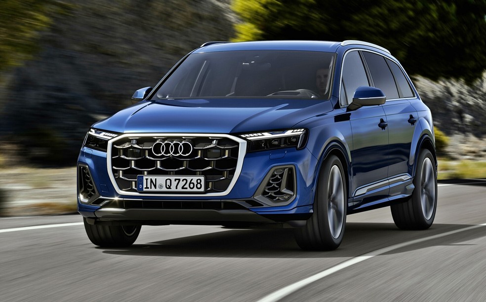 Audi Q7 está com nova grade na dianteira, mais parecida com a do Q8 — Foto: Divulgação