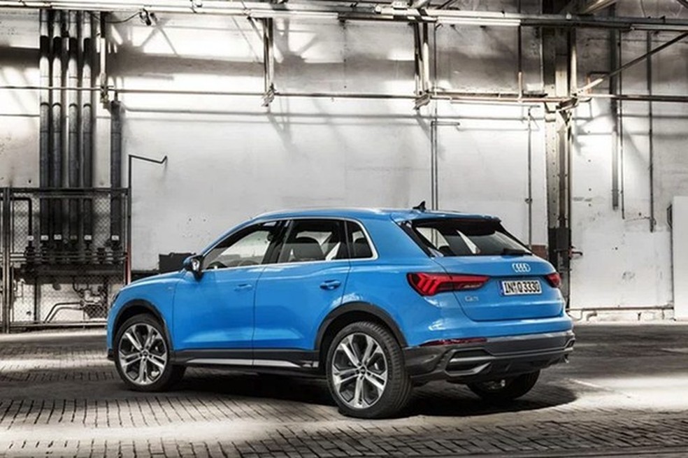 Segunda geração do SUV ficou razoavelmente maior (Foto: Reprodução/Carscoops) — Foto: Auto Esporte