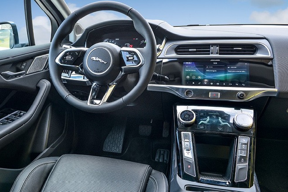 Jaguar I-pace: Sem abrir mão do luxo, interfaces digitais e GPS que indica a autonomia restante (Foto: Divulgação) — Foto: Auto Esporte