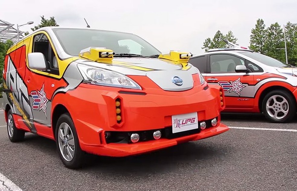 Nissan e-NV200 e LEAF (Foto: Divulgação) — Foto: Auto Esporte