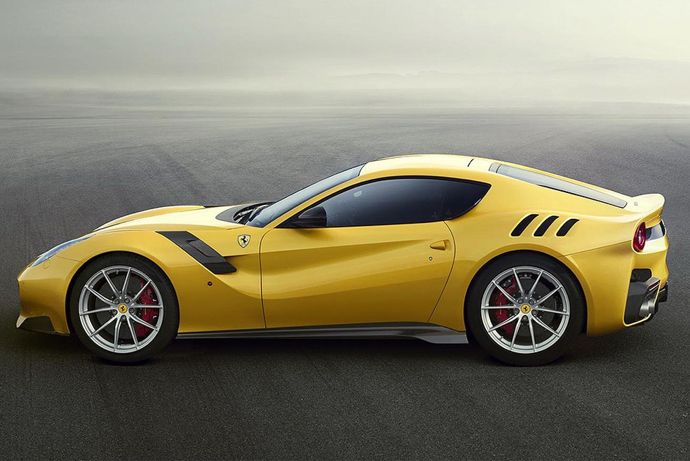 Ferrari F12TDF teve 799 unidades produzidas e chega aos 340 km/h — Foto: Auto News Brasil