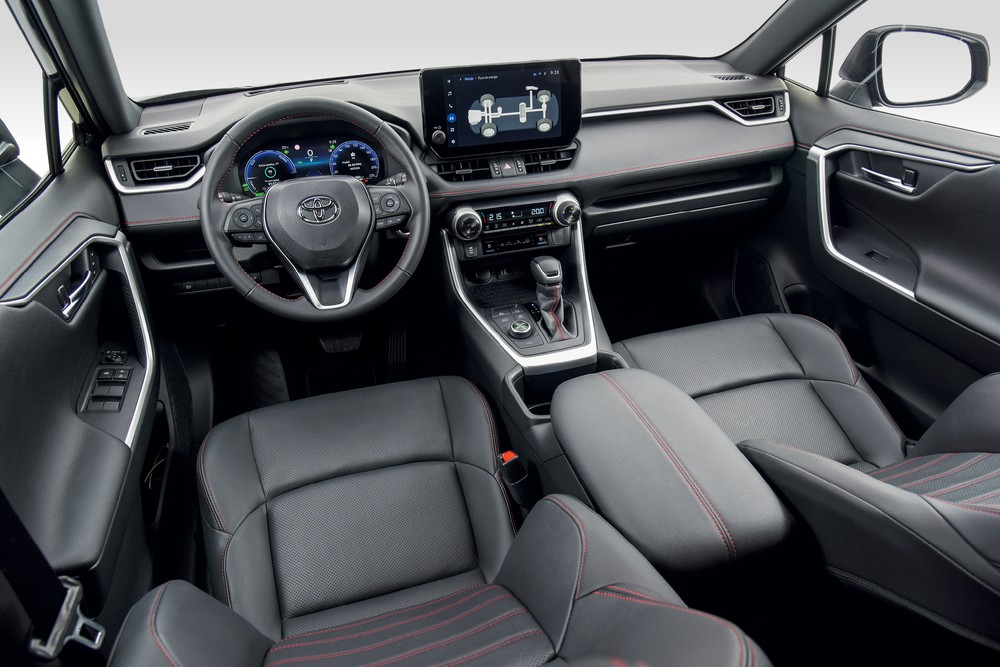 Teste: Toyota RAV4 PHEV repete fórmula que marca já usou com o Prius