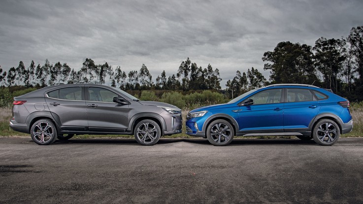 Fiat Fastback Impetus e Volkswagen Nivus Highline - Mesmo segmento? O Fiat é 16 cm maior no comprimento, mas tem 3 cm a menos no entre-eixos