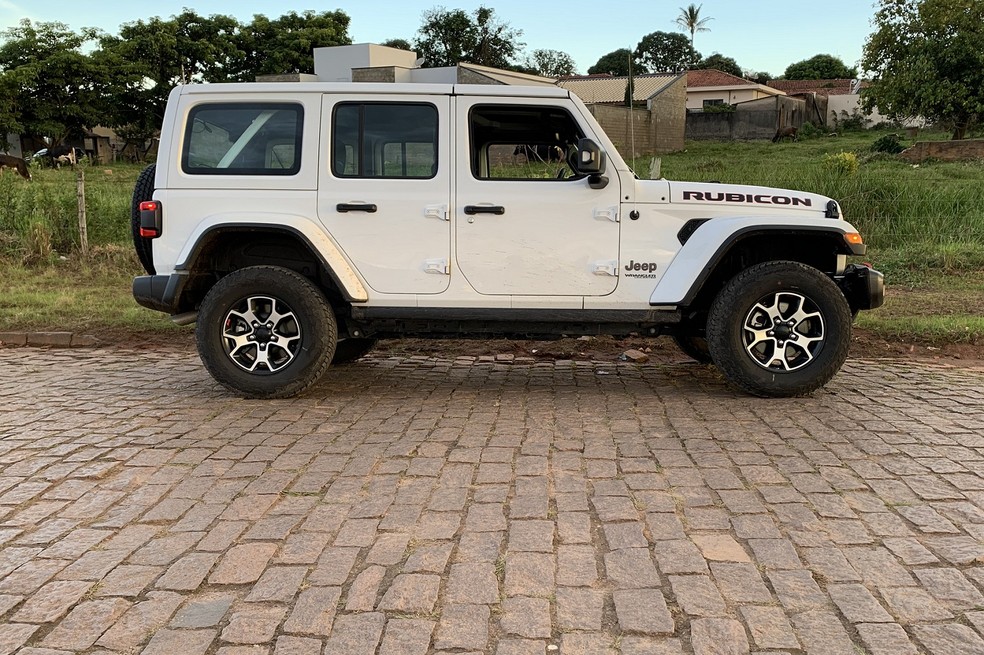 Jeep Wrangler: portas e toda a parte superior da cabine é removível — Foto: Ulisses Cavalcante