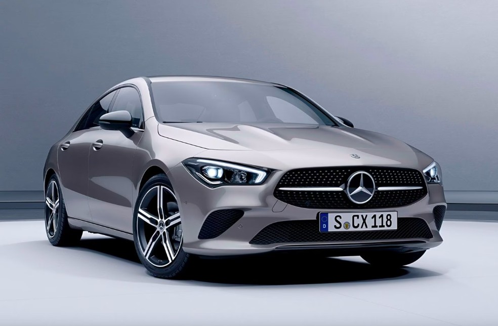 Mercedes-Benz CLA250 está entre os modelos de maior sucesso da marca — Foto: Divulgação