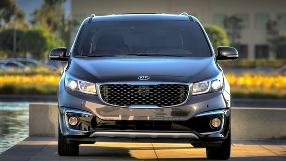 Kia Carnival 2015 (Foto: Divulgação) — Foto: Auto Esporte