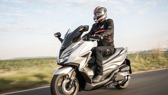 Teste: Honda Forza 350 é scooter tailandês de quase R$ 50 mil com "raízes europeias"