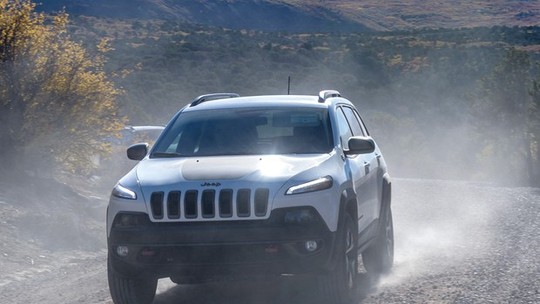 Após vídeo, Fiat Chrysler convoca 1,4 milhão de carros para recall