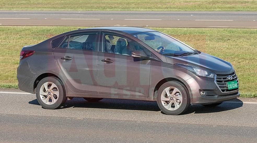 Hyundai HB20S turbo flagrado em testes (Foto: Auto News Brasil) — Foto: Auto Esporte