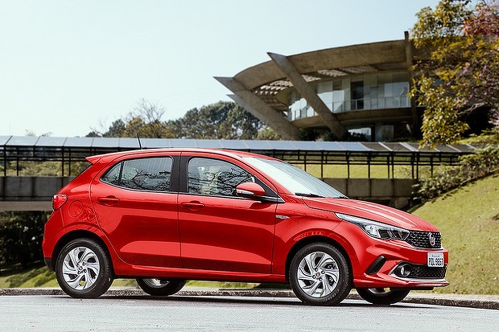 Do céu ao inferno: o Fiat Argo tem versões automáticas classificadas com nota E, enquanto as de câmbio manual tiraram nota A (Foto: Fiat) — Foto: Auto Esporte
