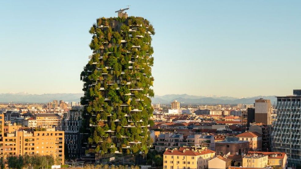 Jardim suspenso na telhado da fábrica da Fiat em Turin.  — Foto: Divulgação