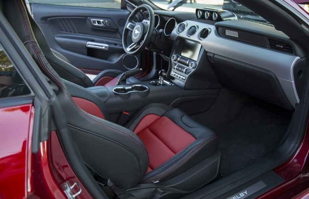 Shelby Super Snake 2015 (Foto: Divulgação) — Foto: Auto Esporte