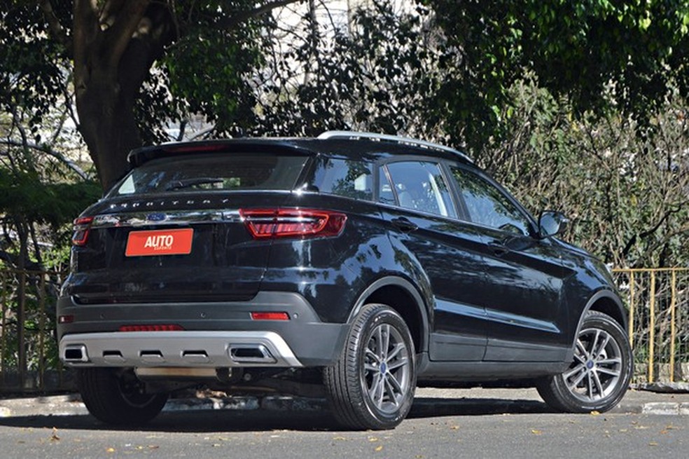 SUV de entrada tem rodas menores, com 17 polegadas (Foto: André Schaun) — Foto: Auto Esporte