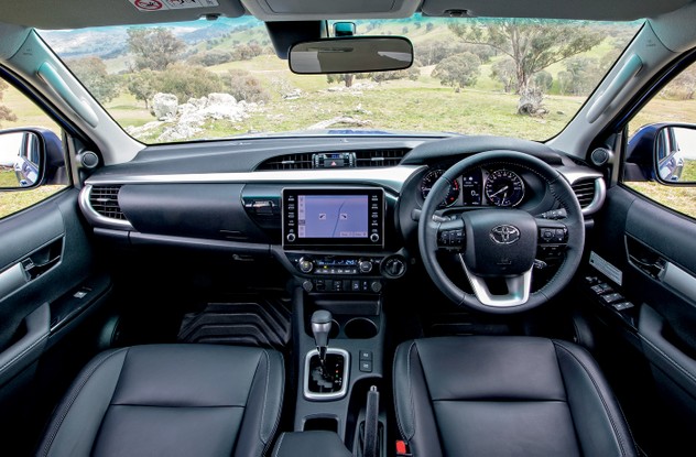 Toyota Hilux - Cabine mudou  pouco e tem estilo envelhecido se comparado ao de rivais mais modernos