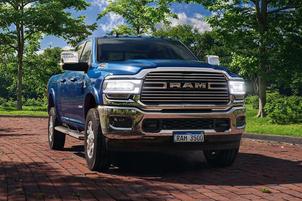 RAM 3500 tem mais de 6 metros de comprimento e chega em breve com motor atualizado  — Foto: Divulgação