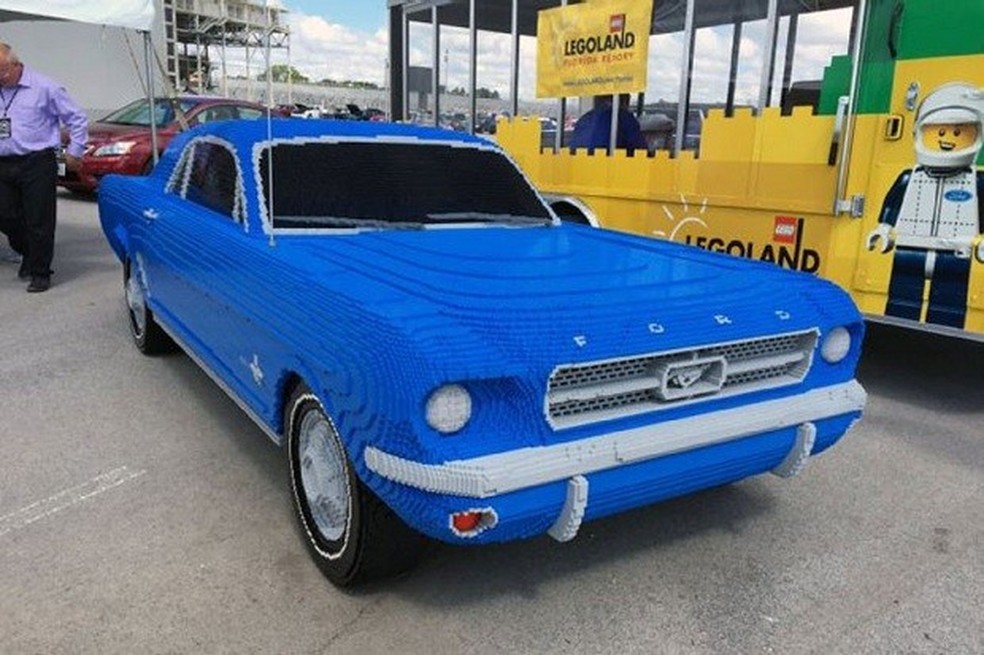Ford Mustang 1964 feito de Legos (Foto: Divulgação) — Foto: Auto Esporte