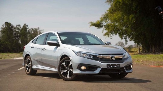 Honda Civic amplia oferta de central multimídia na linha 2018
