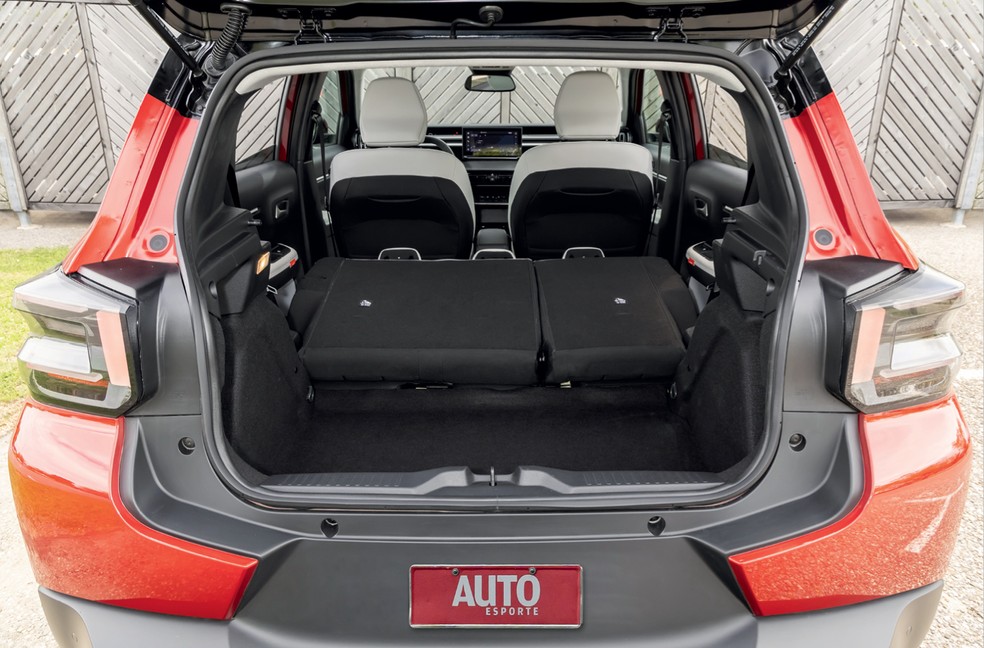 Citroën e-C3 tem porta-malas de 310 litros de capacidade  — Foto: Divulgação