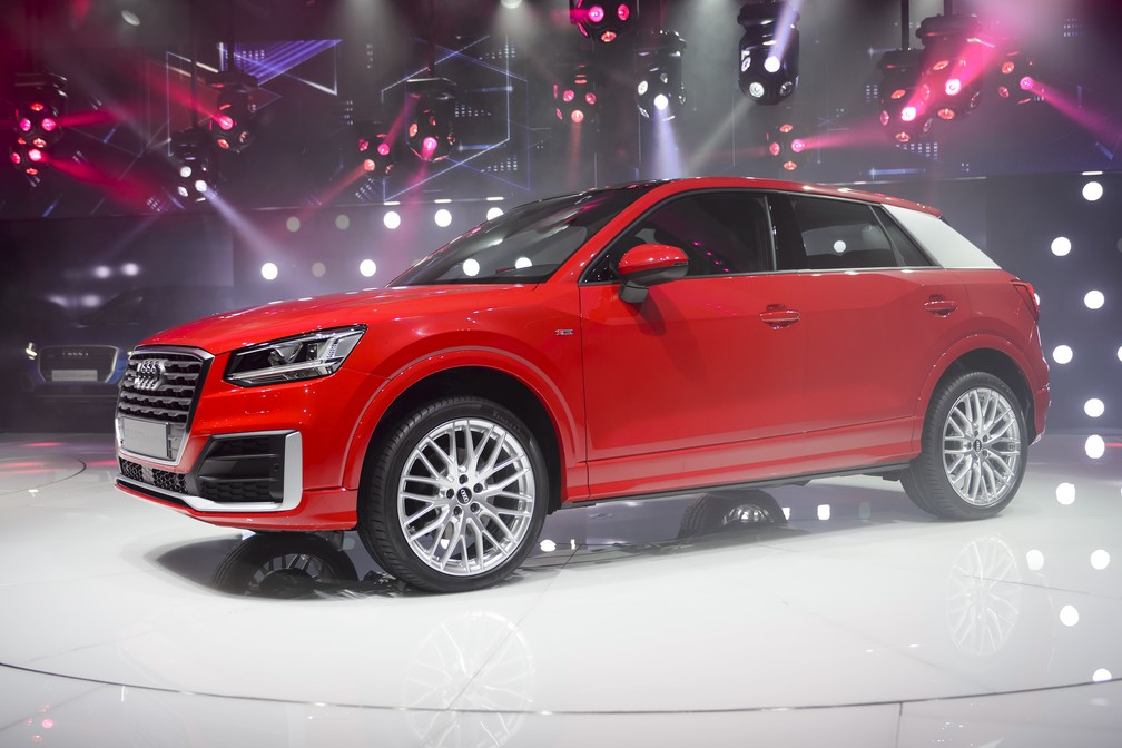 Audi Q2 foi revelado no Salão de Genebra 2016 — Foto: FABRICE COFFRINI / AFP