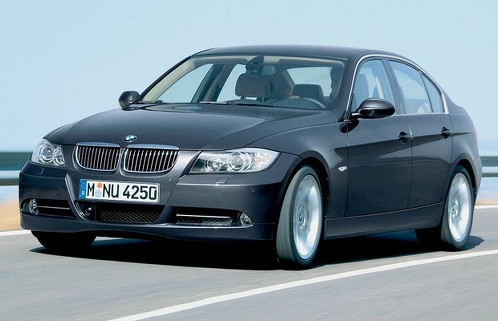 BMW Serie 3 2006 (Foto: Divulgação) — Foto: Auto Esporte