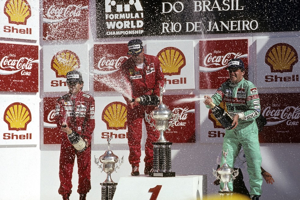 Maurício Gugelmin (dir.) celebra no pódio em Interlagos — Foto: Getty Images